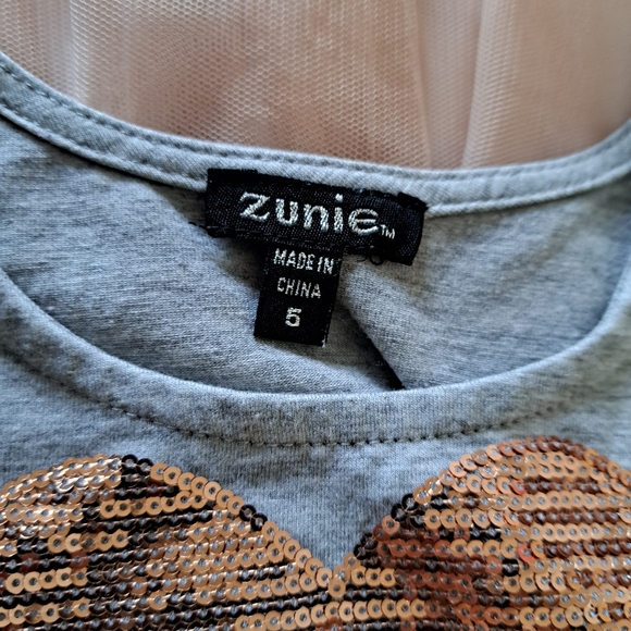 Zunie Gray Dress with Gold Sequin Heart, pink skirt - Picture 3 of 4